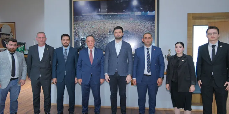Bursaspor’a verilen cezaya tepkiler dinmiyor