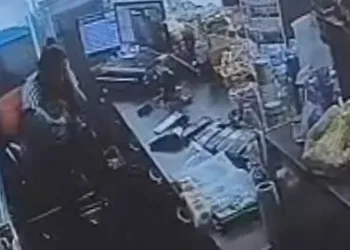 Eski eş dehşet saçtı: Bebeğe aldırmadan defalarca bıçakladı