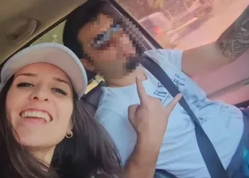 Kocasının ateşlediği silahla hayatını kaybetti