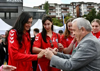 Nilüfer Belediyespor Eker taraftarıyla buluştu