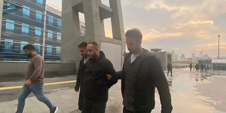 Dolandırıcı avukat suçüstü yakalandı