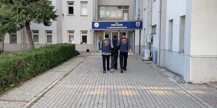 Aranan uyuşturucu taciri yakalandı