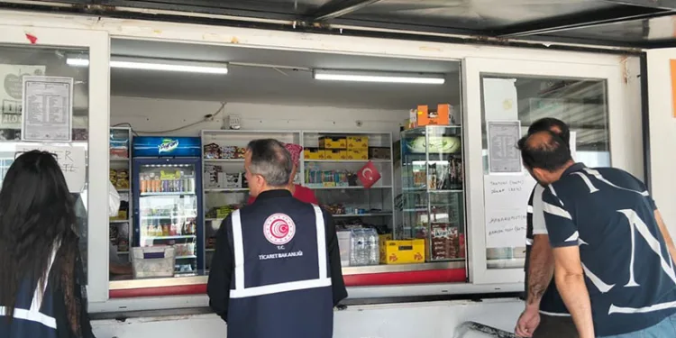 Samsun’da uyuşturucu ticaretinden gözaltına alınan 5 kişi adliyeye sevk edildi
