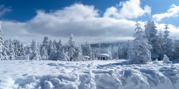 Uludağ’da sezonun ilk karı yağdı