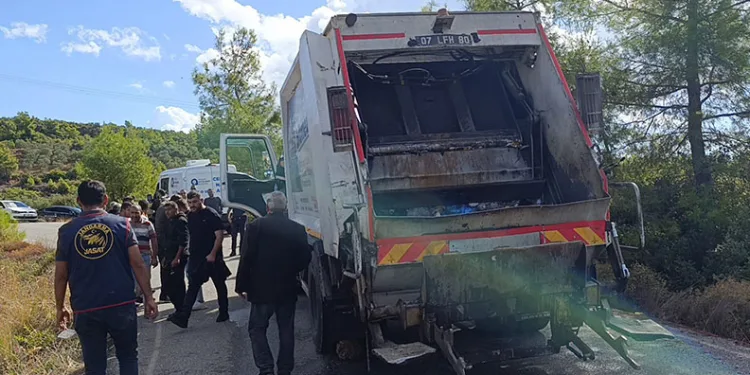 Çöp kamyonunda cinayet: Arkadaşını bıçaklayarak öldürdü