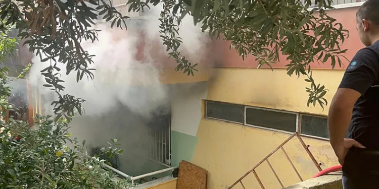 Alanya’da 4 katlı binadaki yangın korkuttu