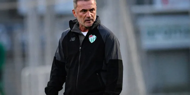 Bursaspor’da Tahsin Tam’la ilk antrenman