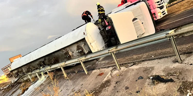 Şanlıurfa’da mazot yüklü tanker otomobile çarptı: 6 yaralı