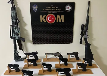 Gemlik’te ruhsatsız silah imalatına 4 gözaltı