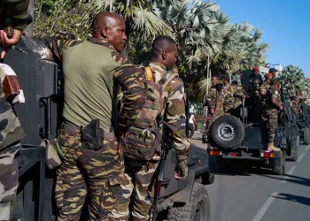 Madagaskar’da ordu yönetime el koydu