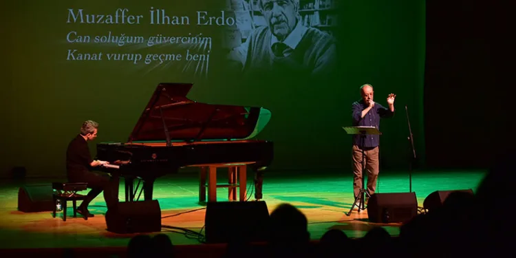 Bursa festivali, edebiyat ve müziği aynı sahnede buluşturdu