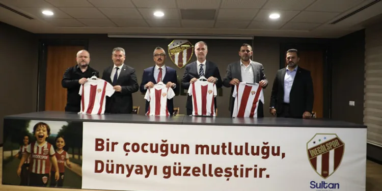 İnegölspor’dan 60 bin öğrenciye forma ve eşofman kampanyası