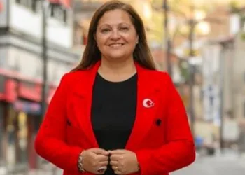 “AK Parti’ye geçecek” iddialarına açıklama