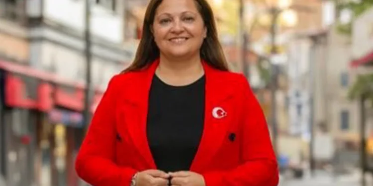 “AK Parti’ye geçecek” iddialarına açıklama