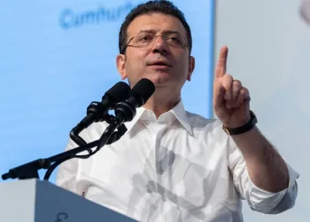 Ekrem İmamoğlu’nun ‘savcılara hakaret’ davası düştü