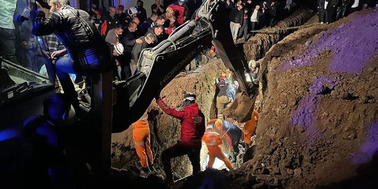 Bursa’da göçük faciası: 2 kardeş hayatını kaybetti