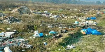 Nilüfer Belediyesi, doğaya atılan molozları temizledi