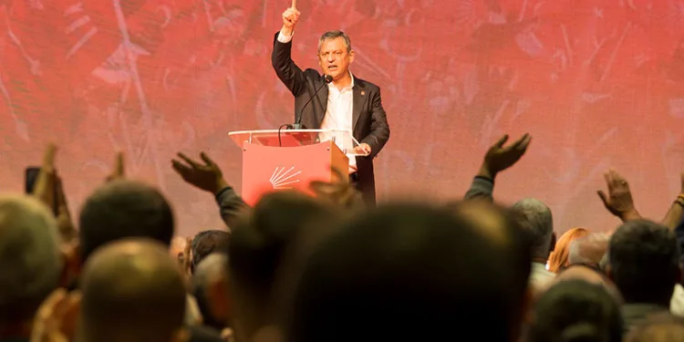 Özgür Özel memleketi Manisa’da konuştu