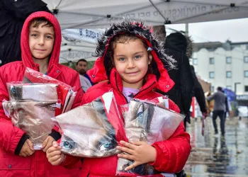 Bursa cumhuriyetine sahip çıkıyor