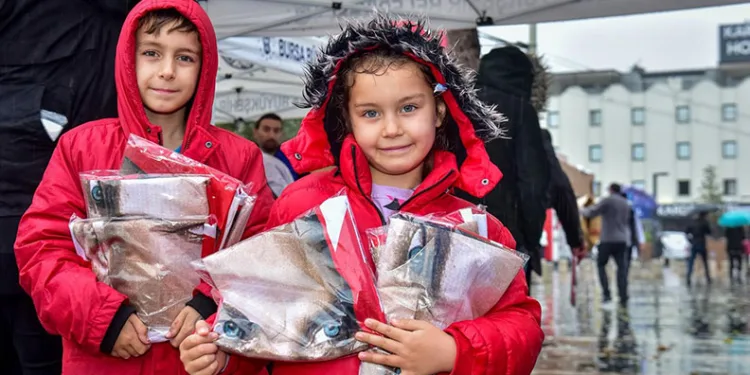Bursa cumhuriyetine sahip çıkıyor
