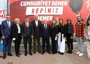Cumhuriyet coşkusu sokaklara taşındı