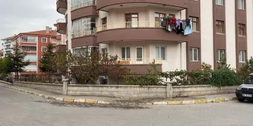Kavga ettiği eski eşini bıçaklayarak öldürdü