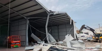 Ürünlü’de iki kaçak yapı yıkıldı