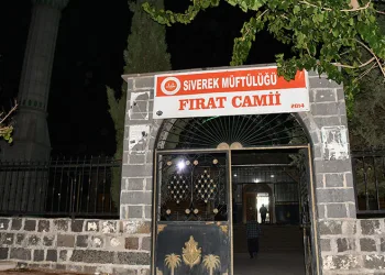 Cami bahçesinde gömülü yeni doğmuş bebek cesedi bulundu
