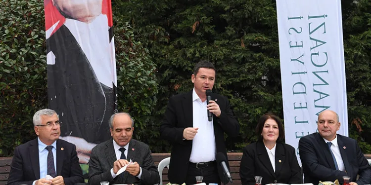 Erkan Aydın’dan 1,5 yılda 35 mahalle buluşması