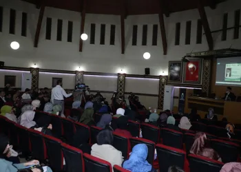 İnegöl’de huzurlu ve mutlu ailenin şifreleri konuşuldu