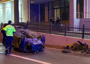 Gemlik’te otomobil takla attı: 3 yaralı