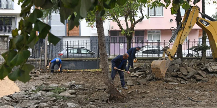 Osmangazi’de mahalleler yeni park alanlarıyla güzelleşiyor