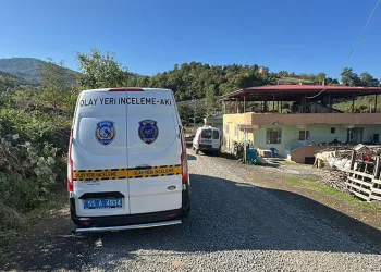 Çocuk tesliminde silahlı dehşet: Yeni eş başından vuruldu
