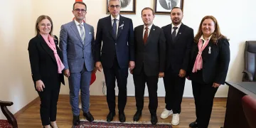Bursa Kanserle Savaş Derneği’nden Sağlık Bakanı Memişoğlu’na ziyaret