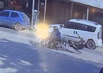Bursa’da motosiklet ile bisiklet çarpıştı: 2 yaralı