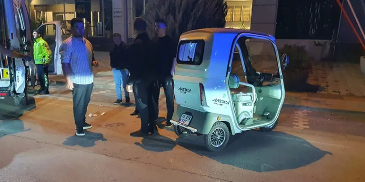 Bursa’da takla atan elektrikli treeporterde 1 kişi yaralandı