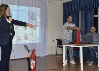 Karacabey’de öğrencilere ‘yangın eğitimi’