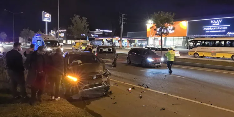 Bursa’da zincirleme kaza: 3 yaralı