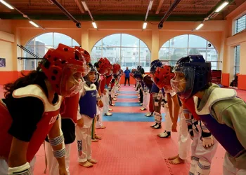 Yıldırımlı çocuklara yaz-kış spor imkanı