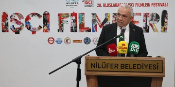Bursa’da elektrik direğinden düşen 2 tekniker yaralandı