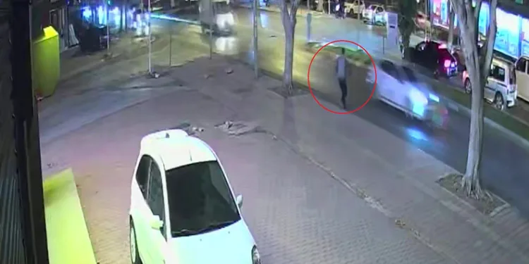 Denizde teknesi terk edilmiş halde bulunan balıkçı için arama çalışması başlatıldı