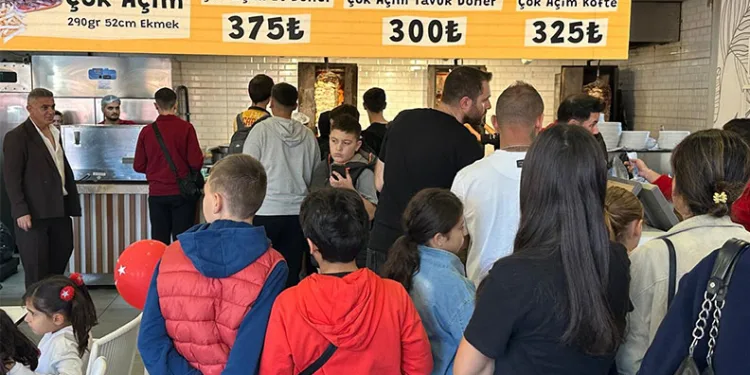 29 Ekim’de tavuk döner ve ayranı 29 liradan sattılar