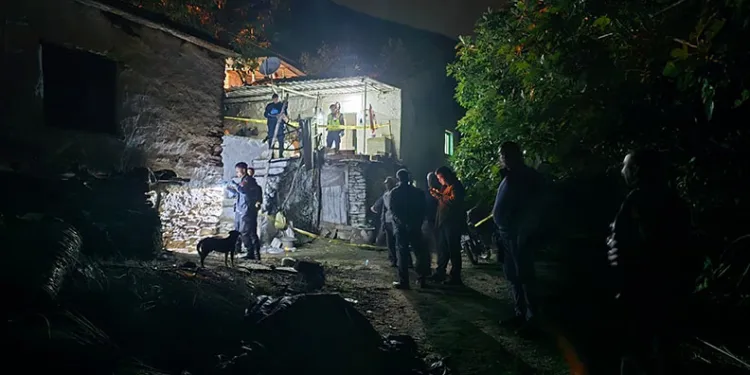 İzmir’de aile faciası: Oğlunu öldürdü, eşini ağır yaraladı