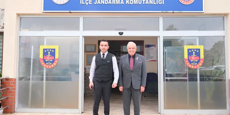 Bursa’da motosikletli kuryenin çarptığı yaşlı adam kanlar içinde yere yığıldı