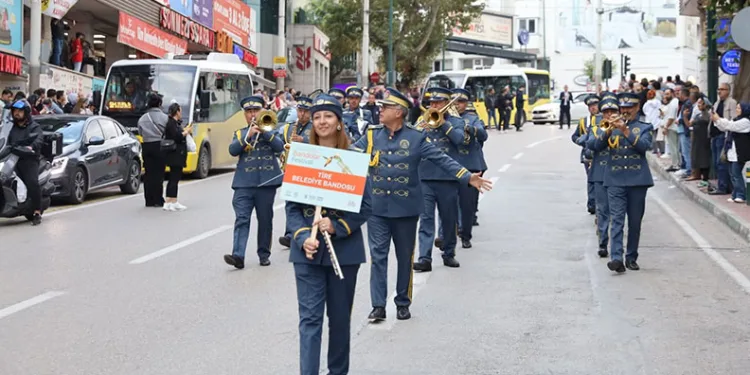 Farklı kültürlerin ritmi Bandolar Festivali’nde yankılandı