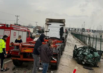 Gemlik Serbest Bölge yolunda kaza: 1 ağır yaralı