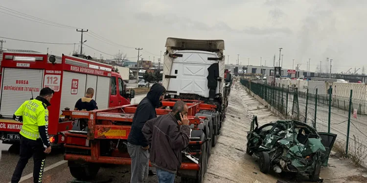 Gemlik Serbest Bölge yolunda kaza: 1 ağır yaralı