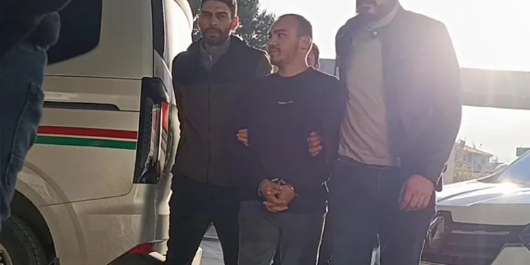 Uludağ’da vadide mahsur kalan maceracılar kurtarıldı