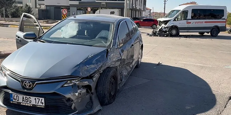Denizde teknesi terk edilmiş halde bulunan balıkçı için arama çalışması başlatıldı