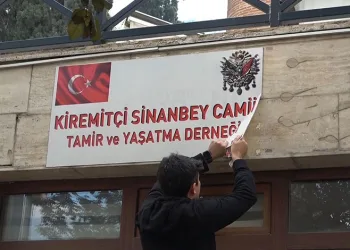 71 yıllık cami derneği tahliye edildi
